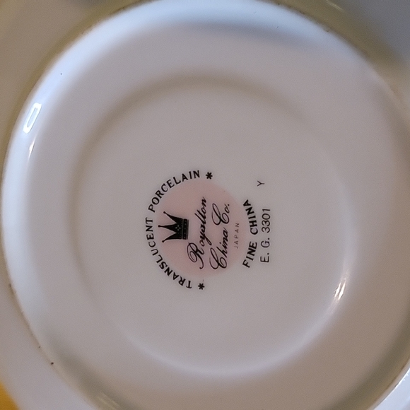 Translucent Porcelain Royalton Fine China Co. Plate - Picture 5 of 6